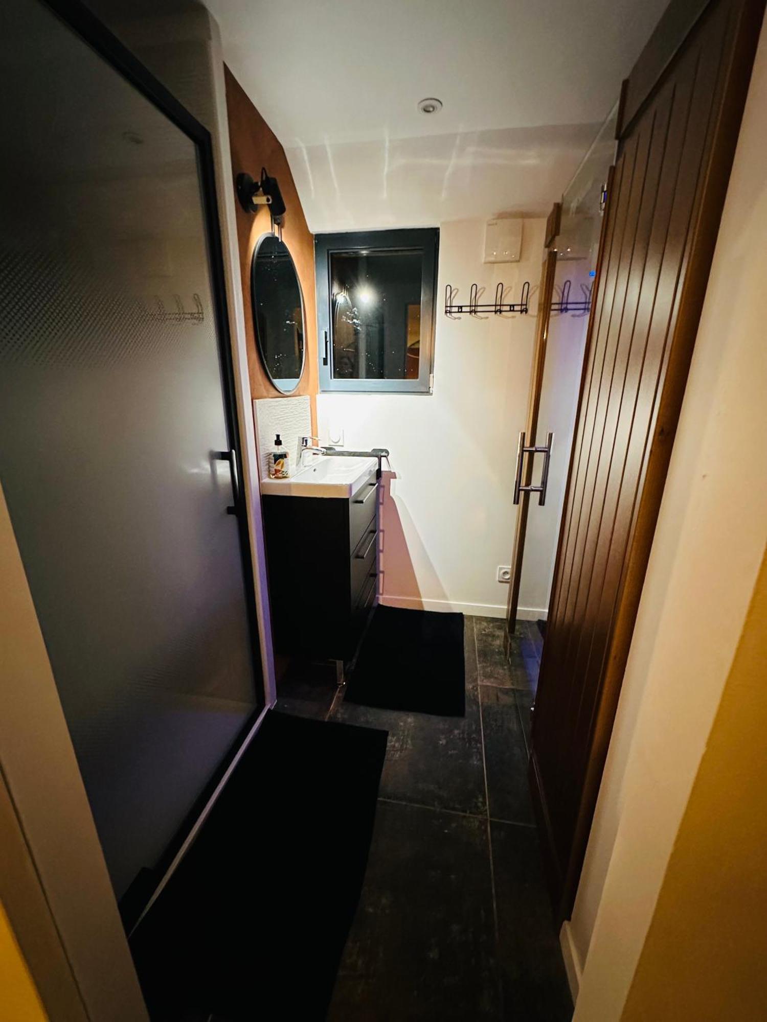 La Ptite Maison Proche Rouen La Vaupaliere ภายนอก รูปภาพ